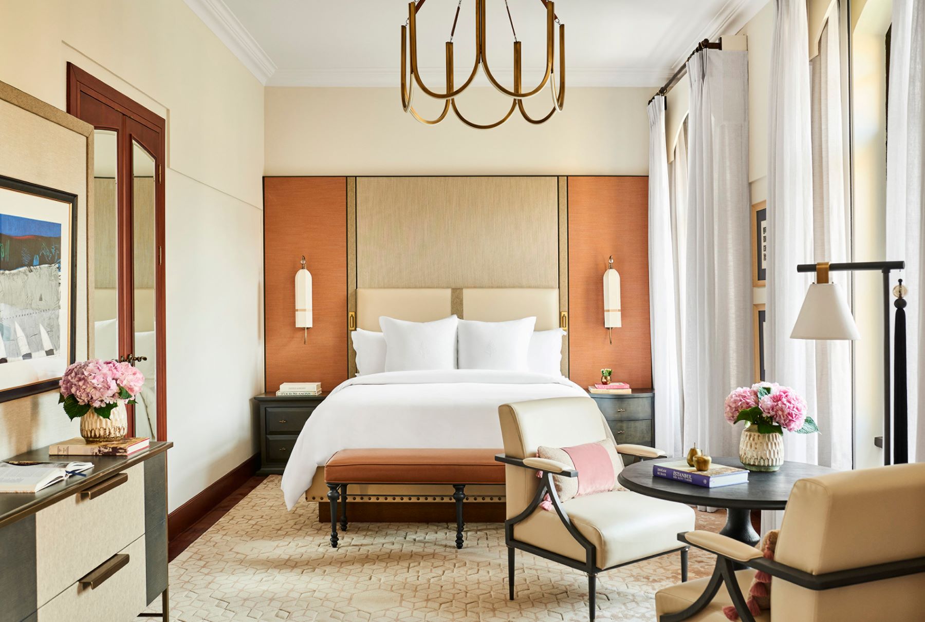 Guest bedroom at Four Seasons Sultanahmet in Turkey