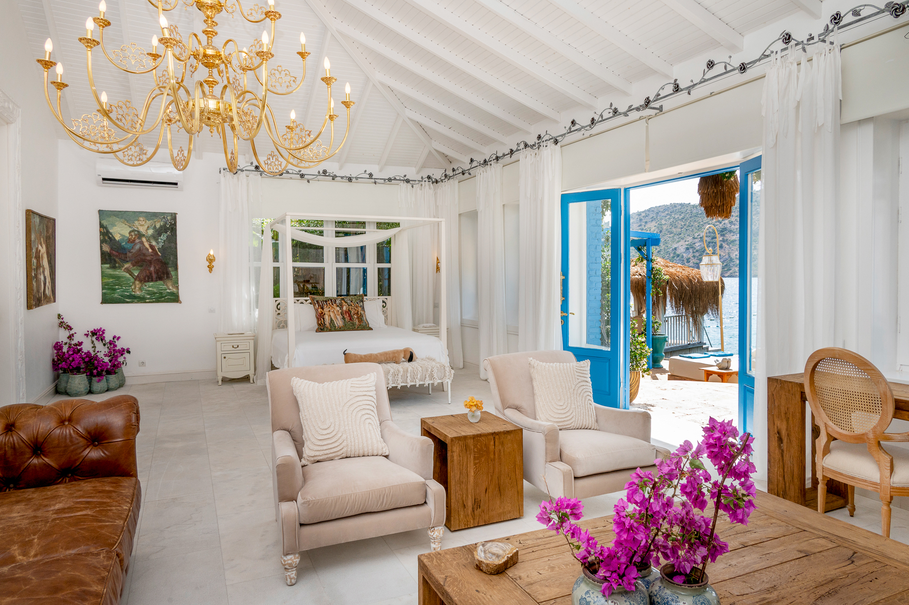 Guest bedroom and lounge at Sabrina's Haus luxury hotel in Turkey