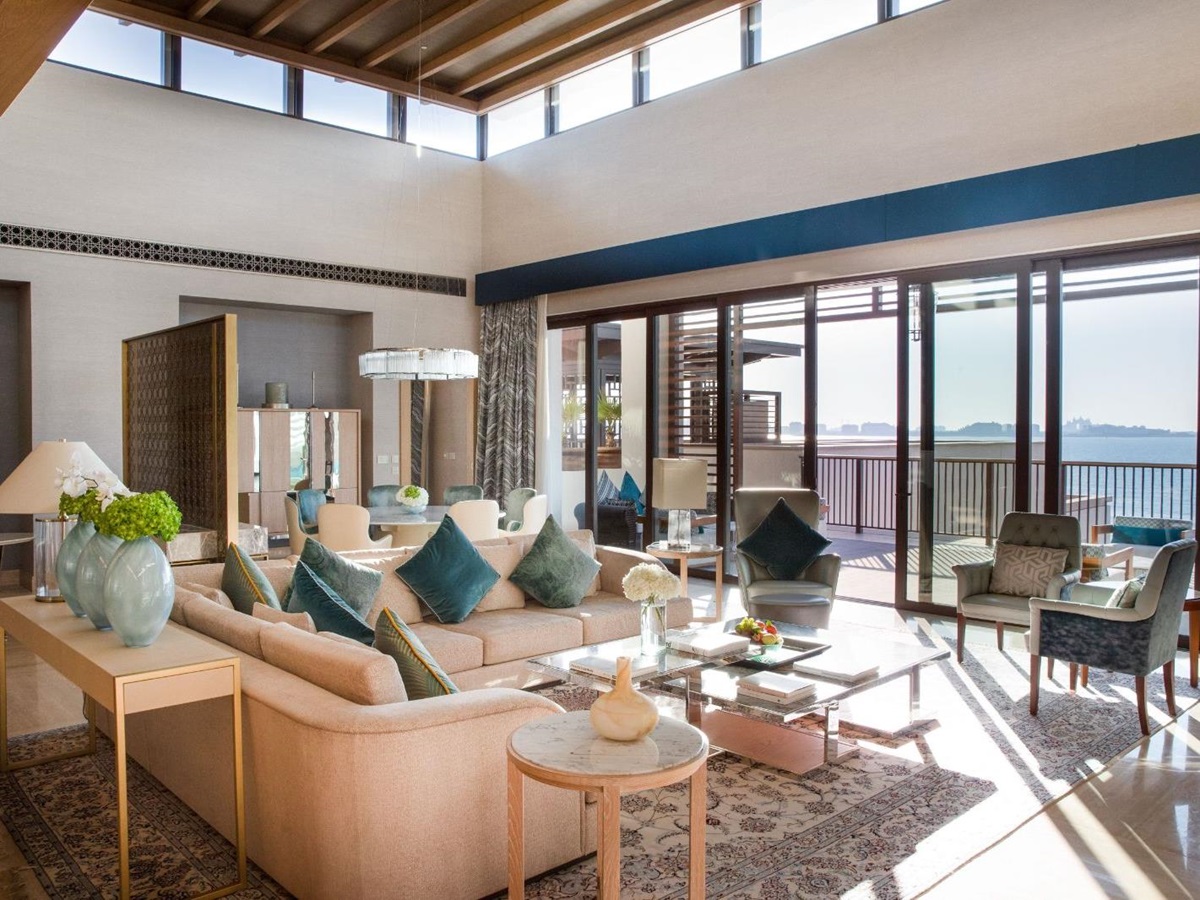 Presidential suite living room at Jumeirah Al Naseem in Dubai