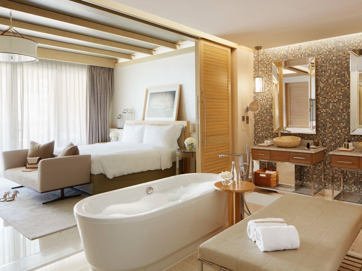 Suite bathroom at Jumeirah Al Naseem in Dubai