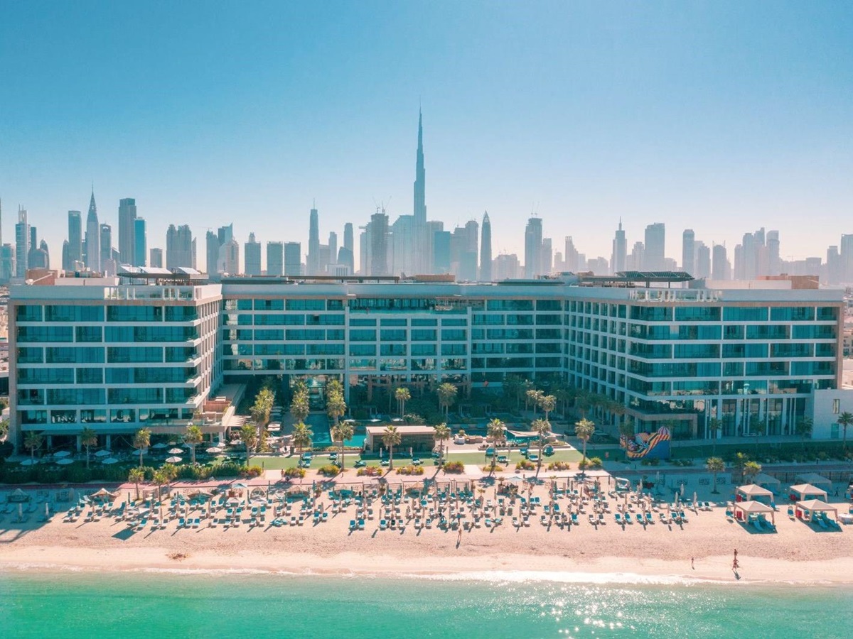 Aerial exterior view of Mandarin Oriental Jumeira in Dubai