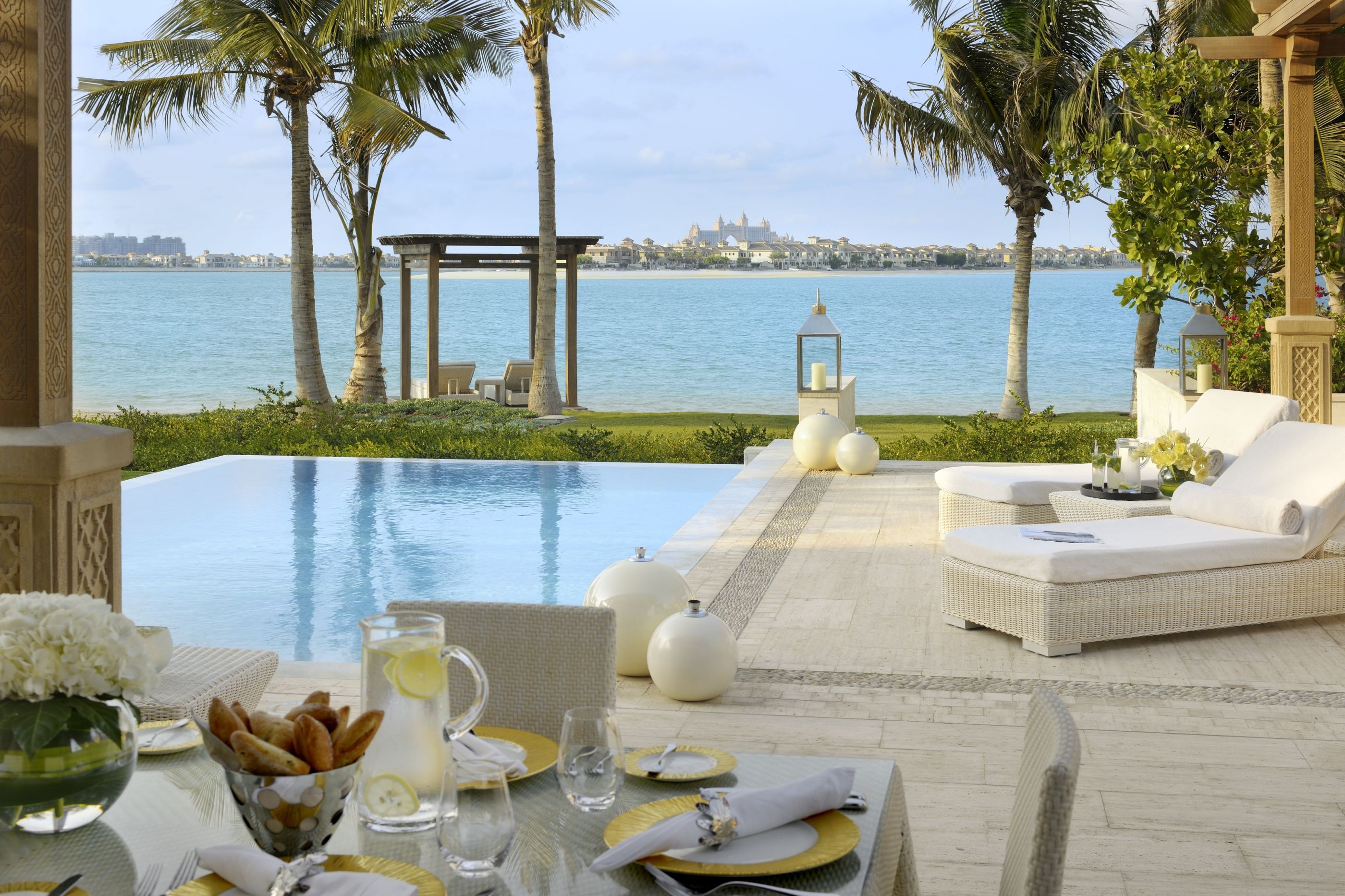 Relaxation by the pool at the One Only The Palm in Dubai