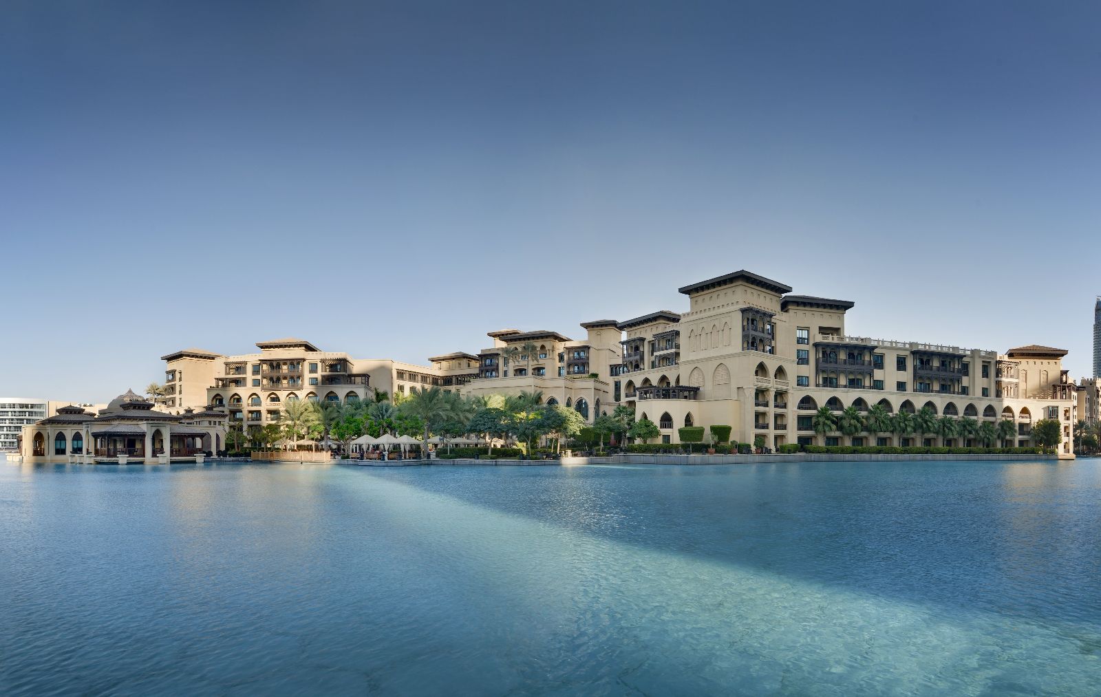 The Palace Downtown Dubai and the Burj Khalifa lake