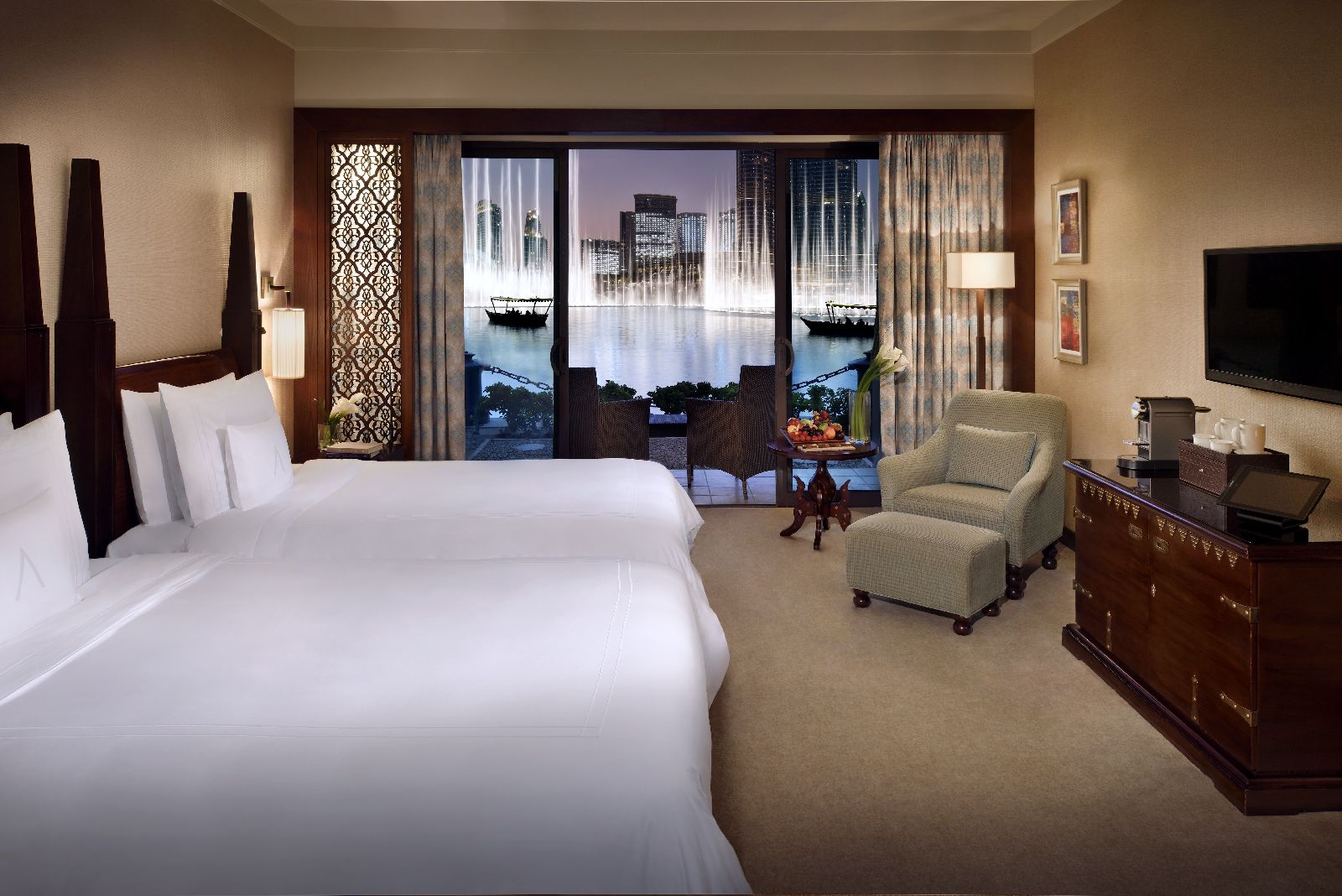 Deluxe Fountain View Room at The Palace Downtown Dubai