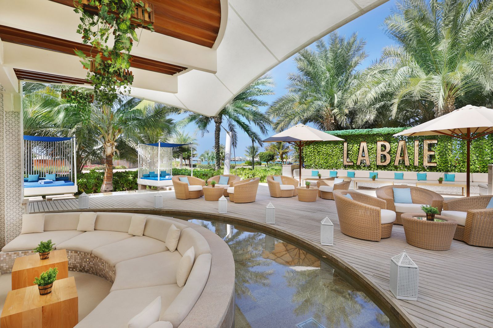 La Baie bar at The Ritz Carlton Dubai