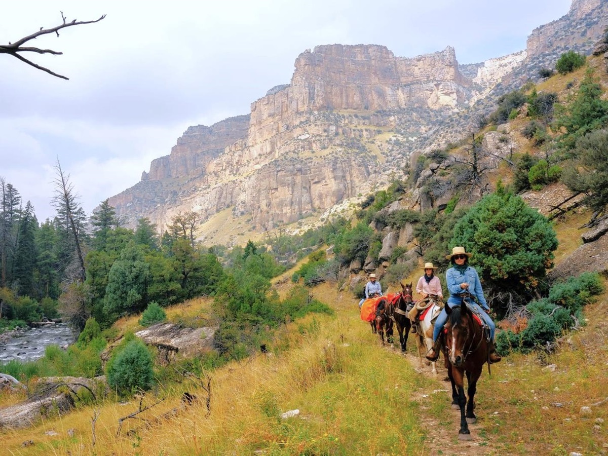 Riding on th grounds of Paintrock Canyon Ranch in Wyoming, photo: Della Frederickson