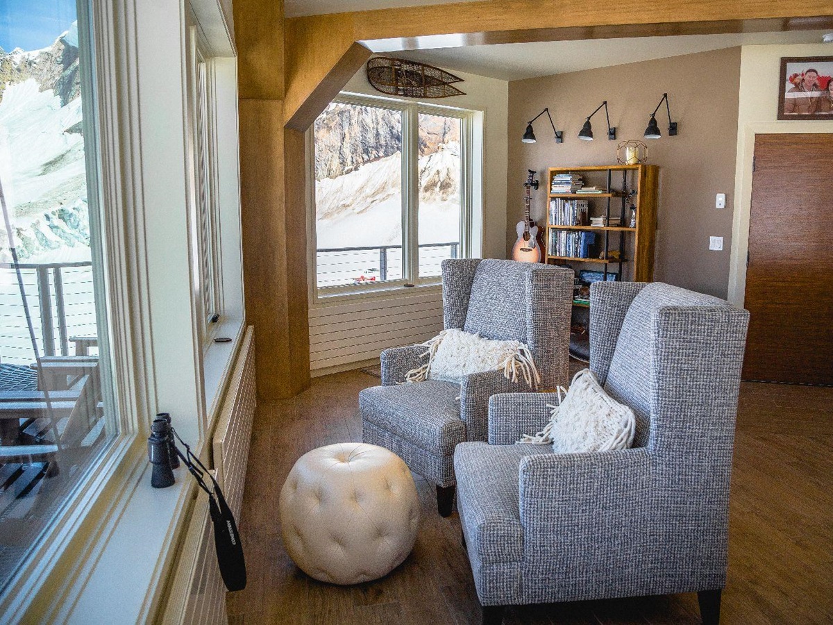 Cosy interiors of Sheldon Chalet Alaska