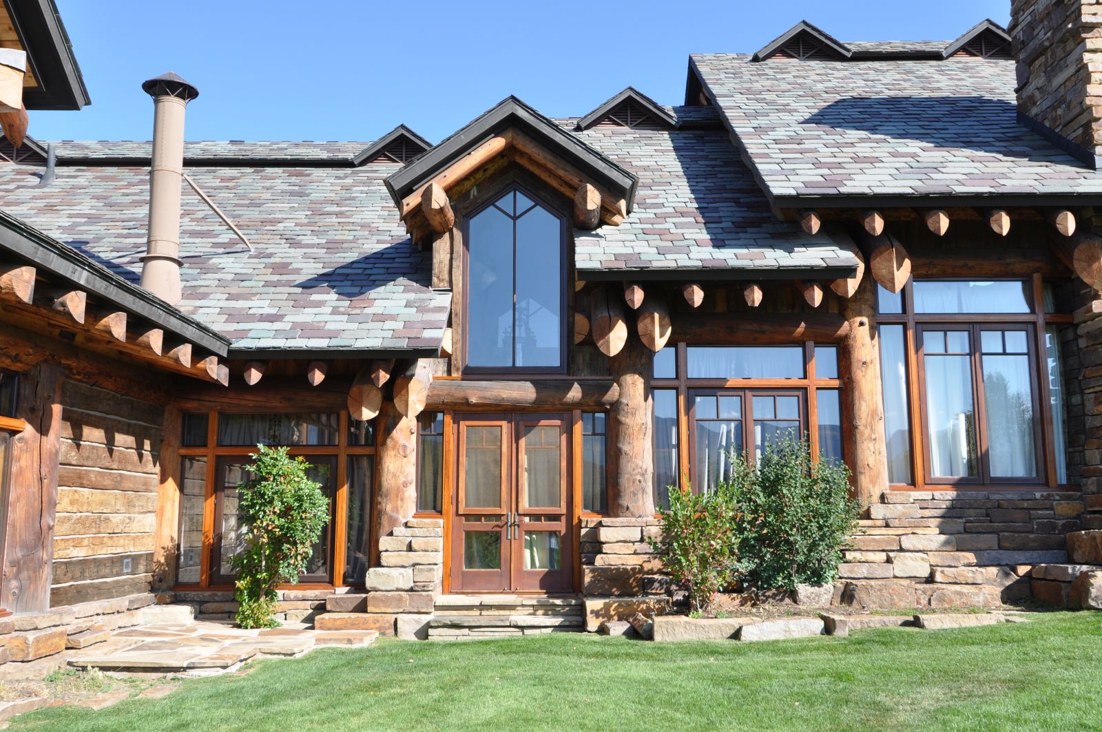Entrance to Sleeping Indian Lodge in Colorado in the USA