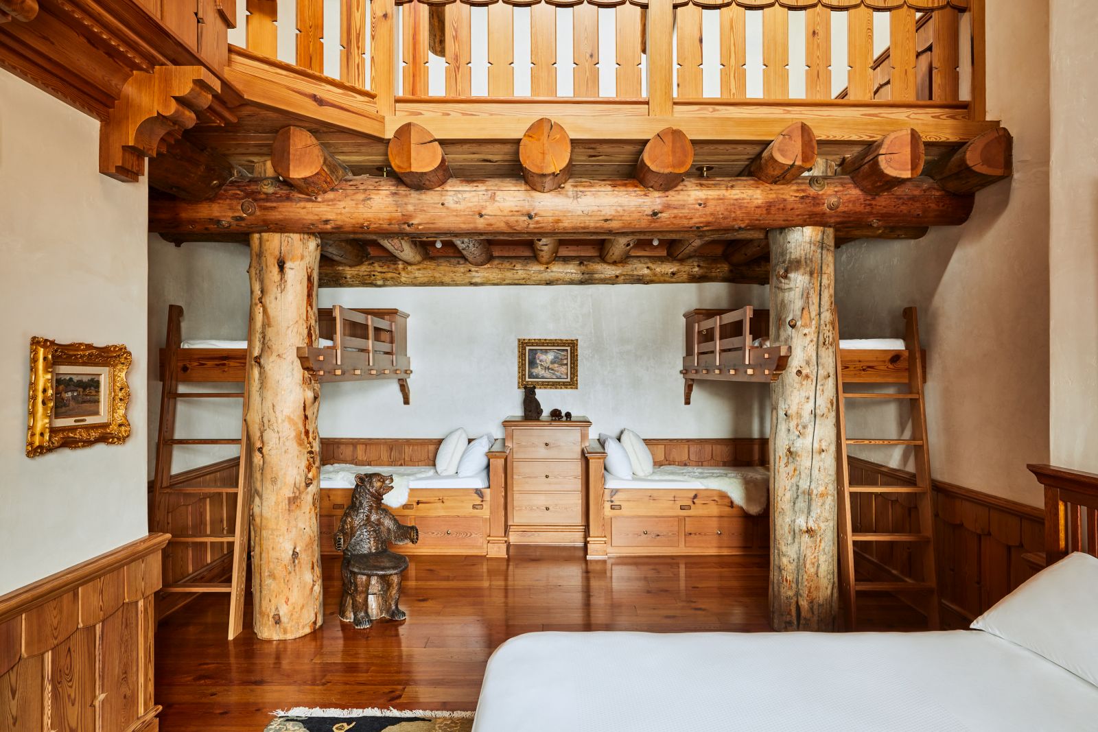 Swiss bedroom suite at Sleeping Indian Lodge in Colorado in the USA