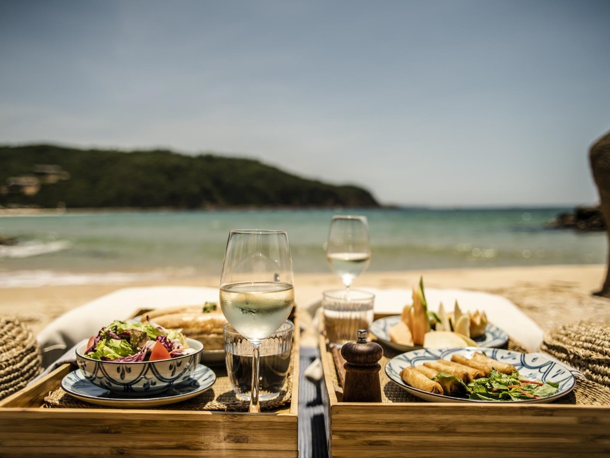 Picnic lunch on the beach luxury resort Zannier Bai San Ho in Vietnam
