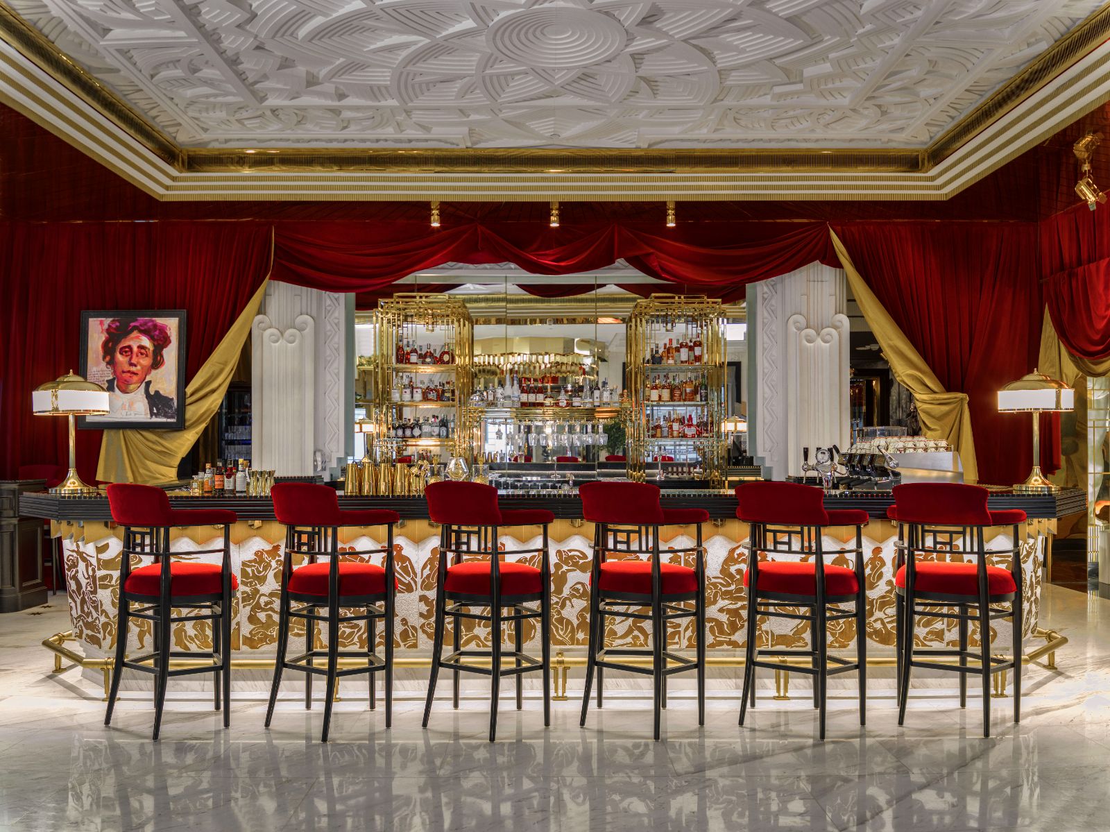 The bar in the DIva's Lounge at Capella Hanoi