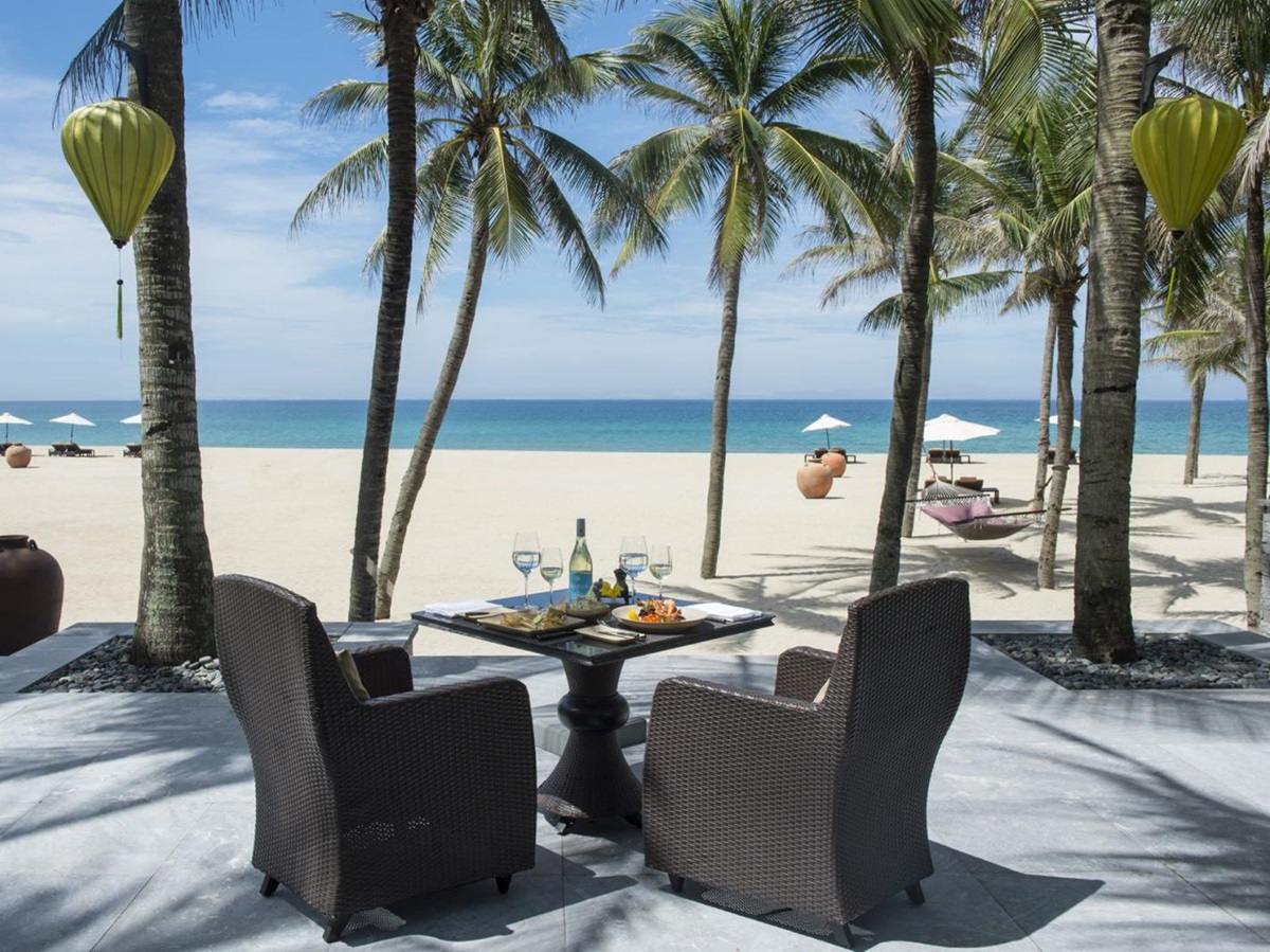 Beachfront dining at the Four Seasons Hoi An Nam Hai Vietnam