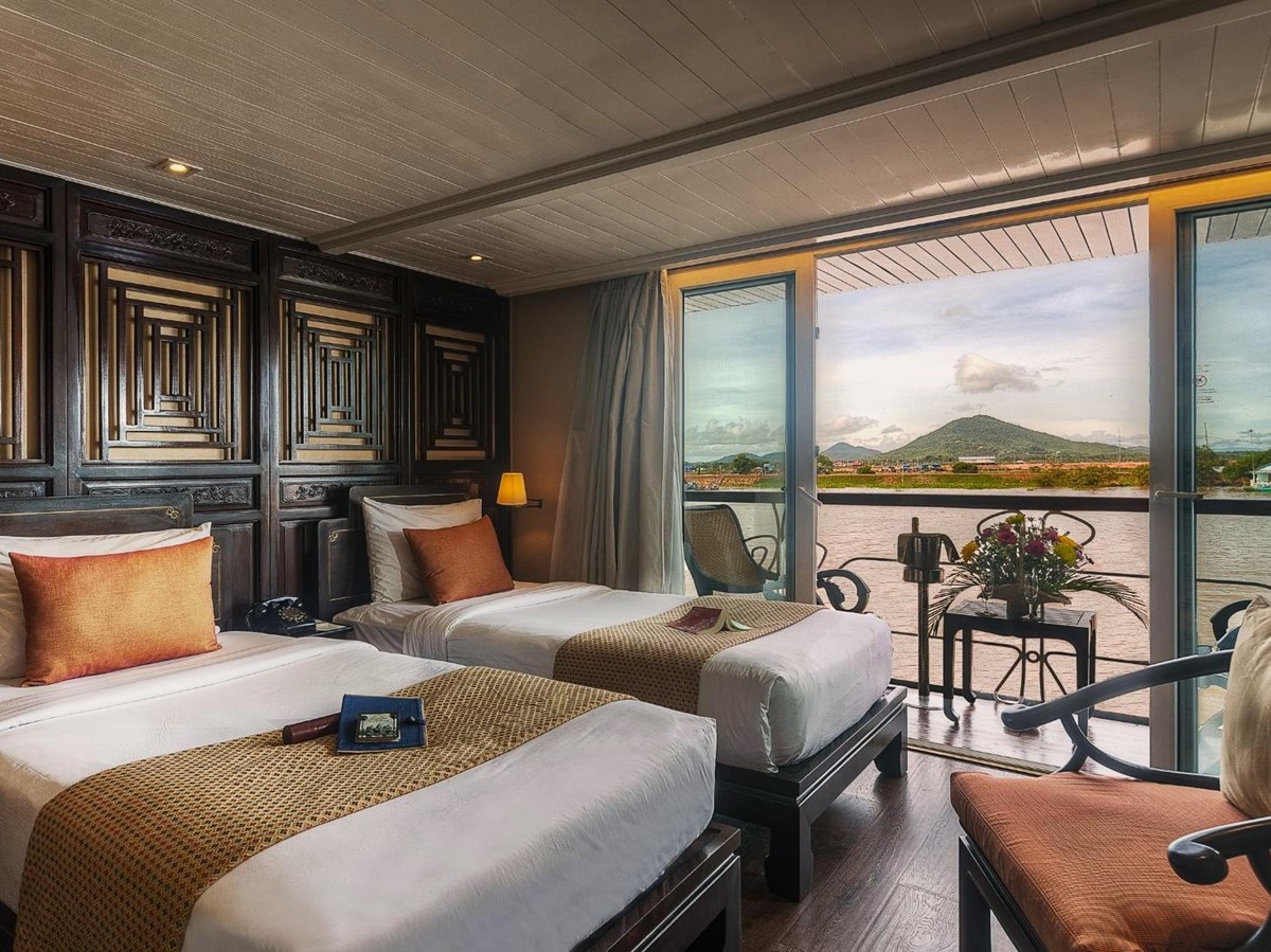 Deluxe twin stateroom onboard the Jayavarman Mekong River cruise in Vietnam