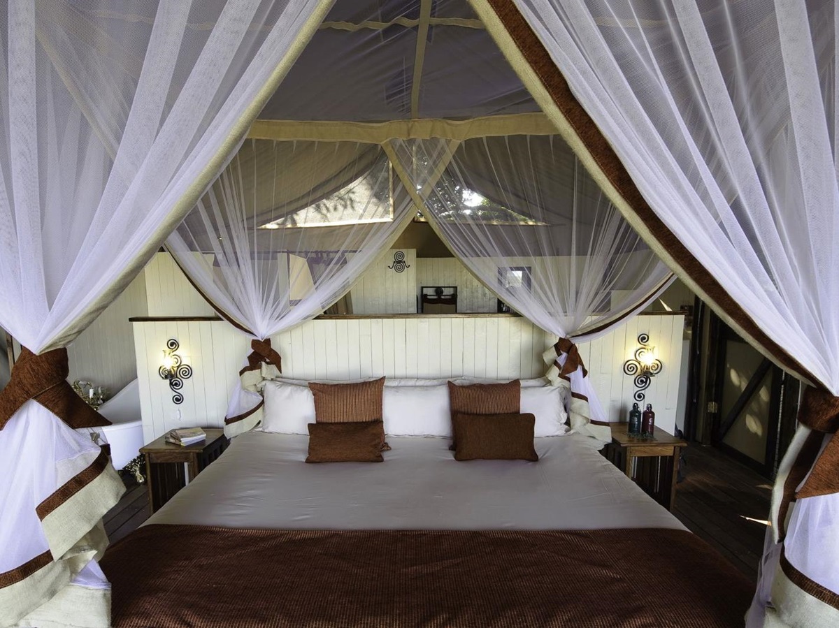 Bedroom at Chiawa Camp in Zambia