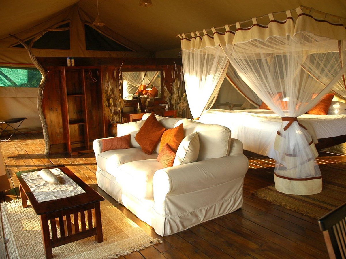 Bedroom interior at Chiawa Camp in Zambia