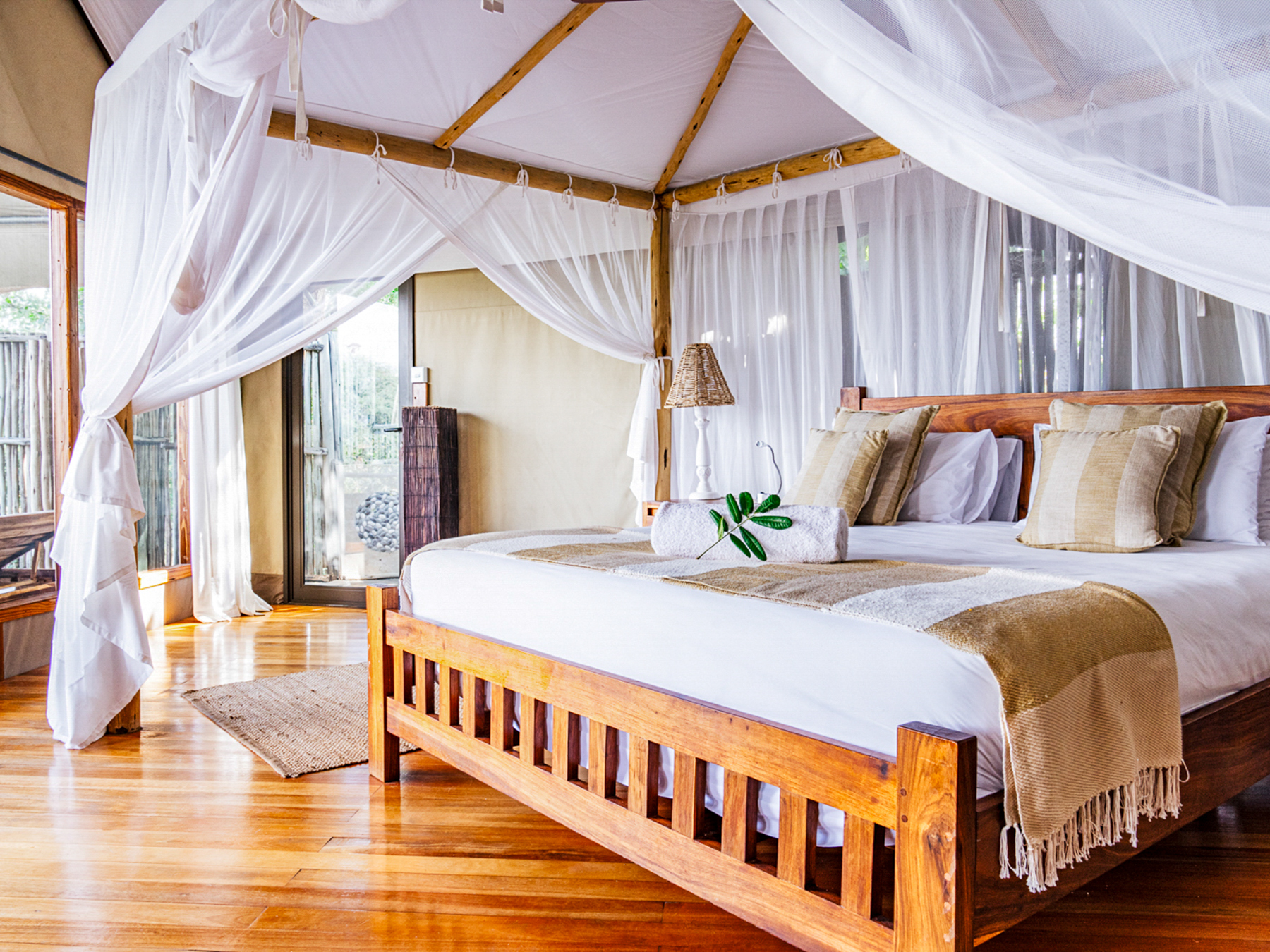 King tent bed at Dulini Anabezi in the Lower Zambezi National Park