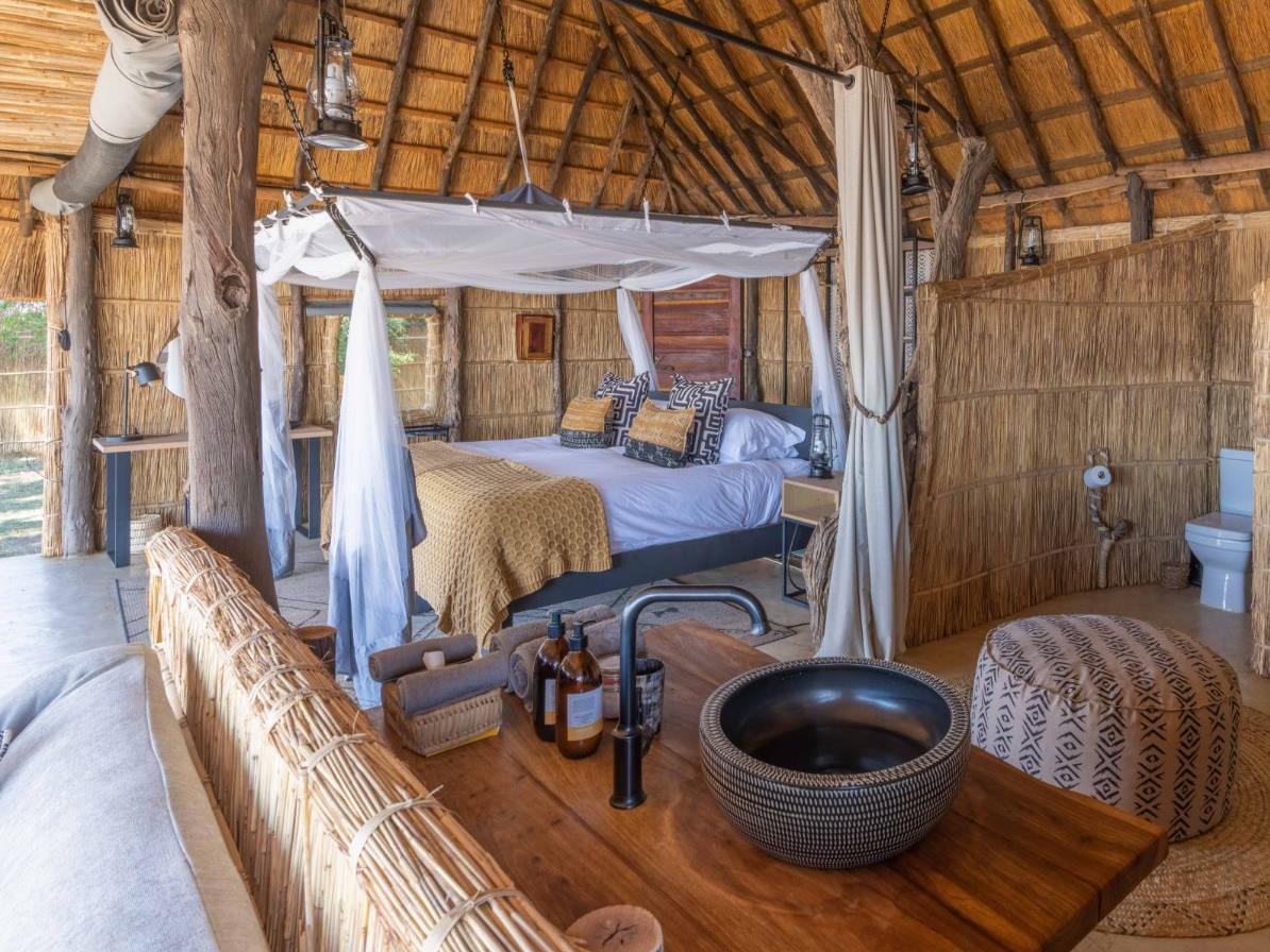 Luxury chalet with en suite at Kakuli Bush Camp in Zambia's South Luangwa National Park