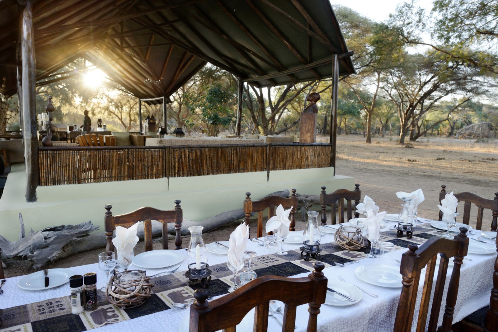 Alfresco dining at Old Mondoro in the Lower Zambezi National Park