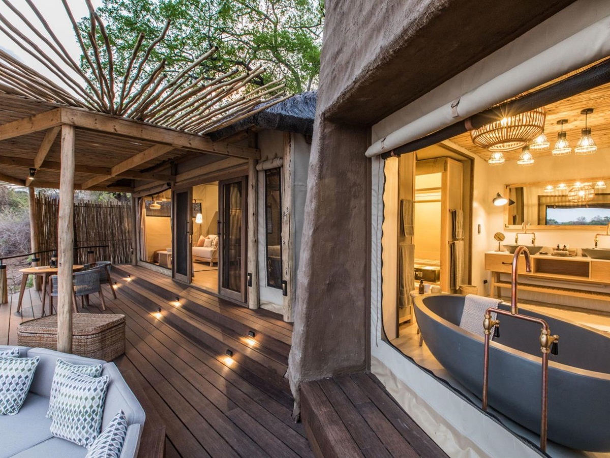 Bath and deck at Puku Ridge camp in the South Luangwa National Park
