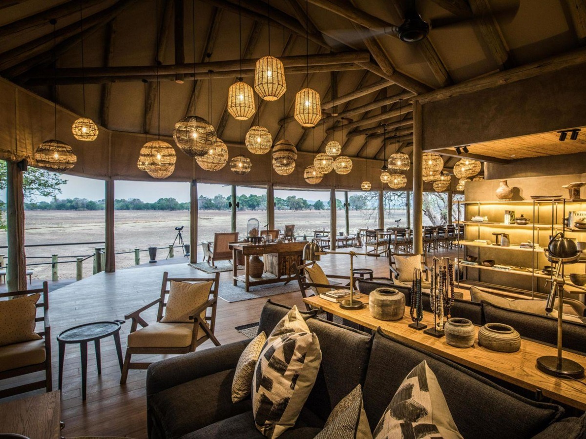 Main area and bar at Puku Ridge camp in the South Luangwa National Park