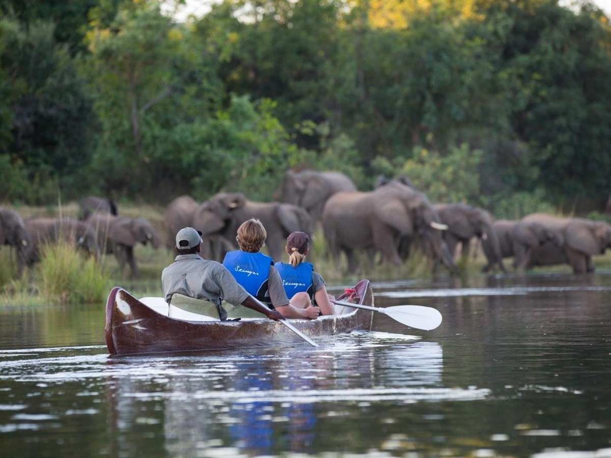 Canoeing from Chongwe River House