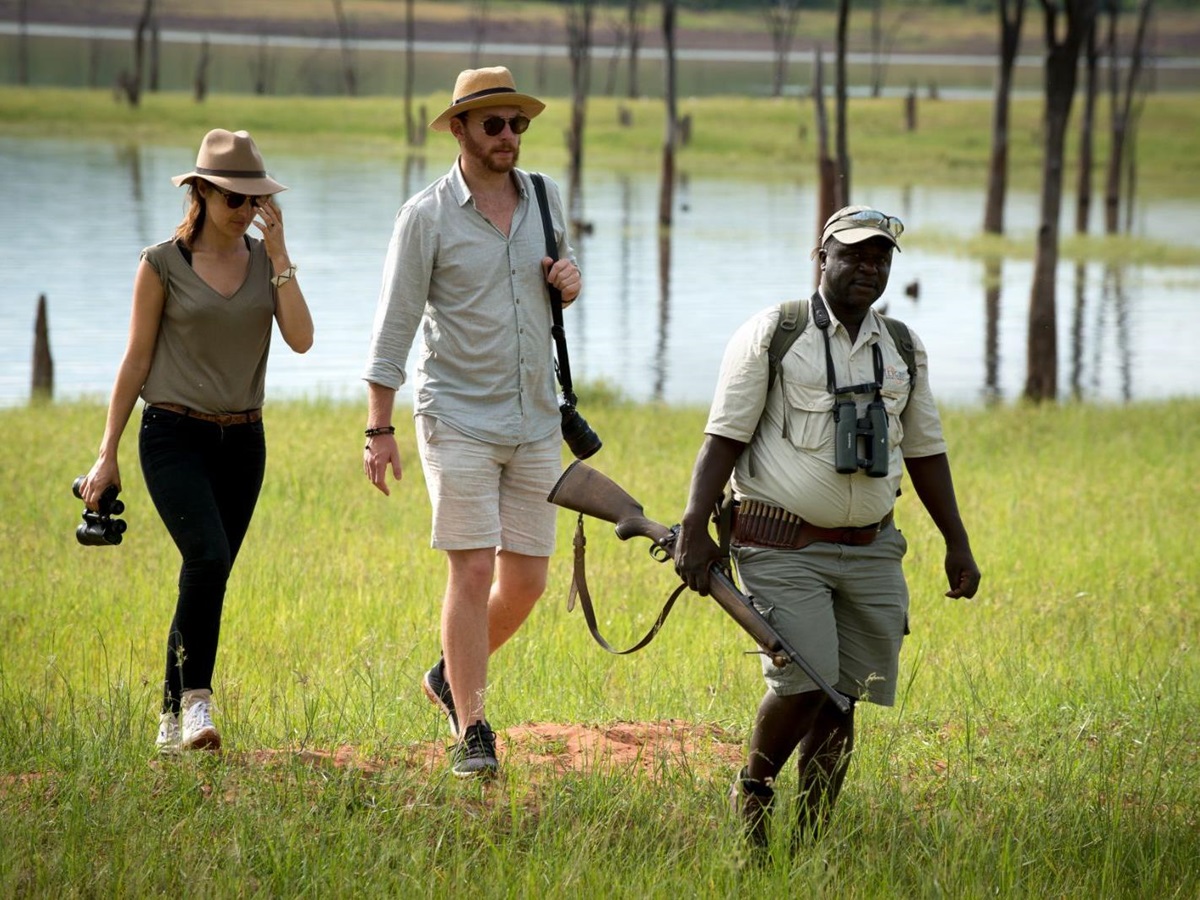 Walking safaris at luxury safari lodge Bumi Hills in Zimbabwe