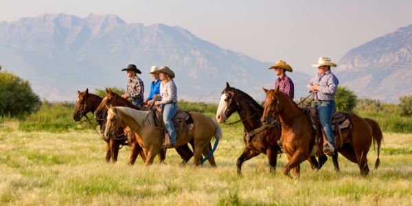 A group riding in Uath