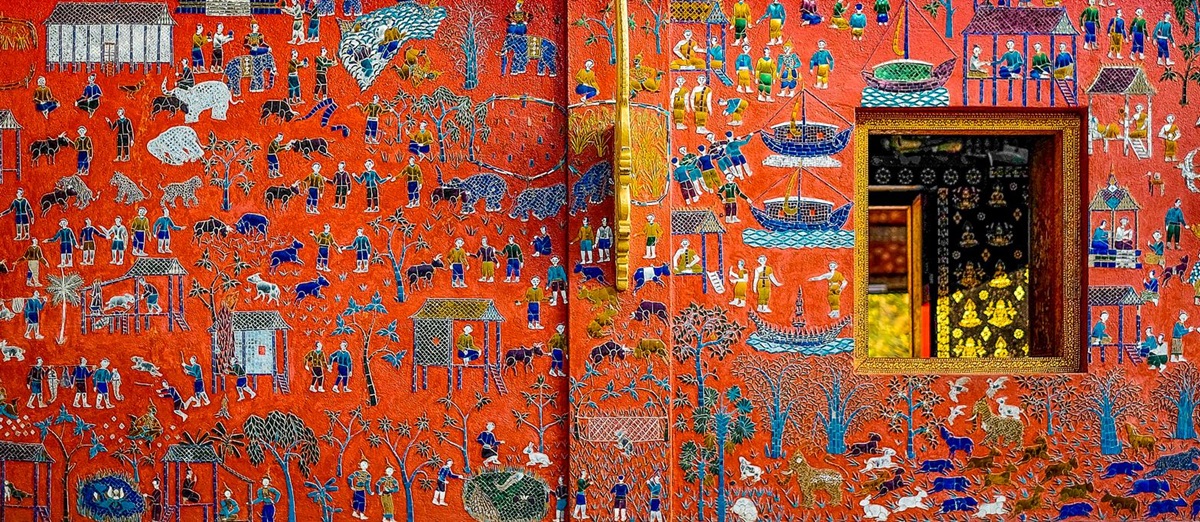 Wat Xieng Thong details in Luang Prabang