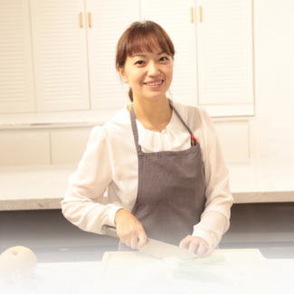 Ellie, Red Savannah's on the ground chef and food stylist in South Korea