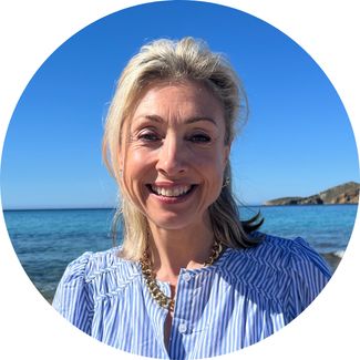 Louisa Lewis, Red Savannah's Mediterranean Villa Specialist
