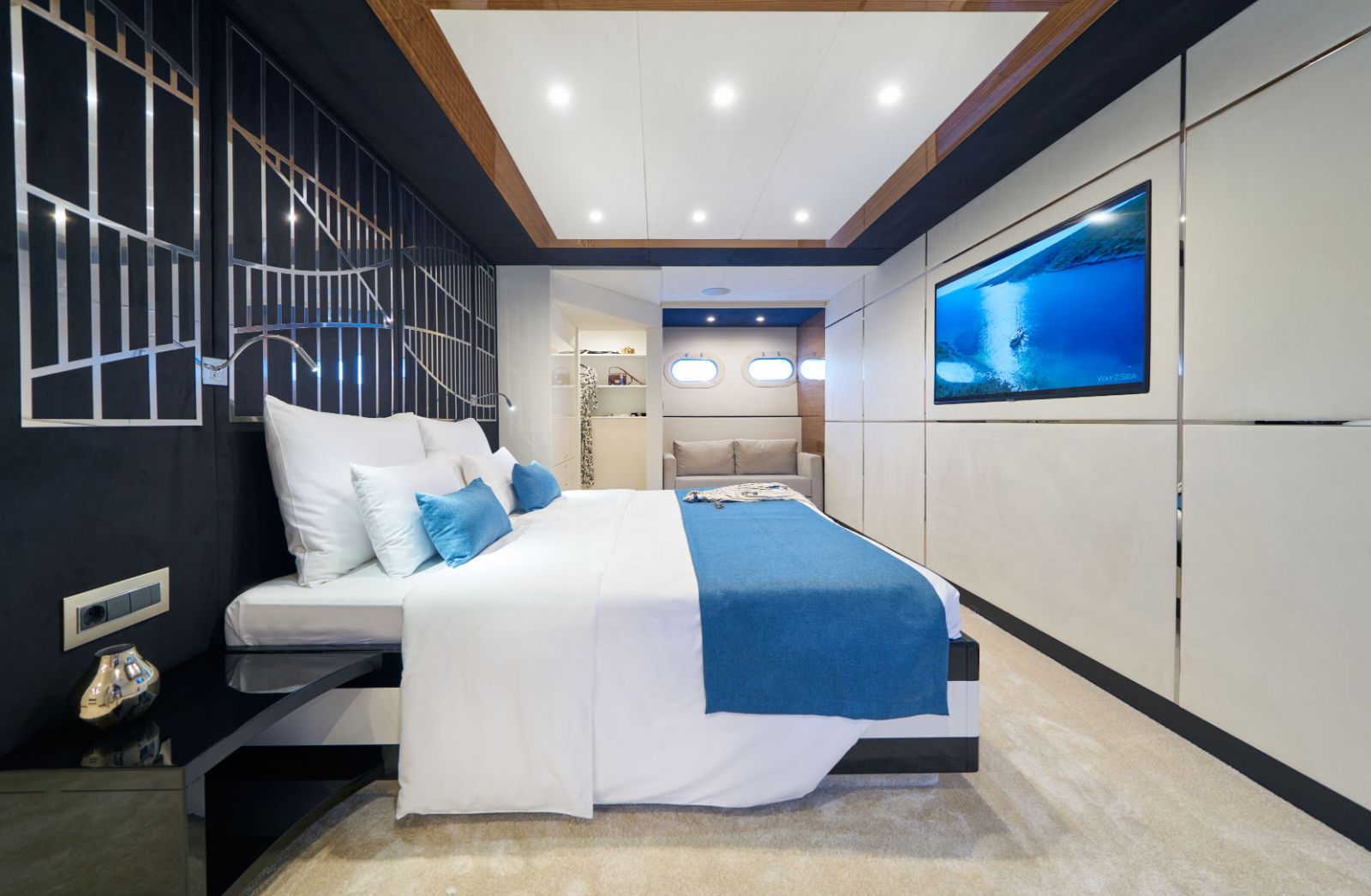 Guest cabin onboard Acapella gulet in Croatia