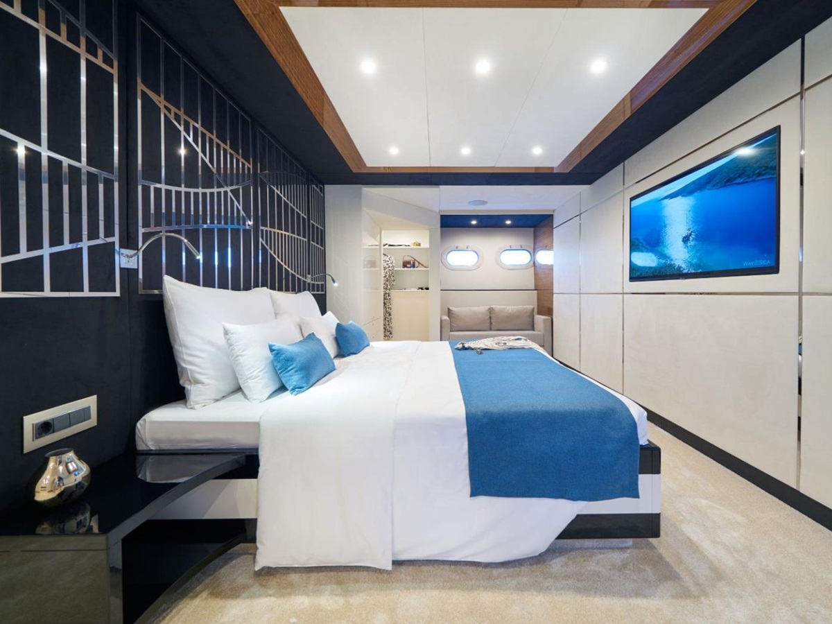 Guest cabin onboard Acapella gulet in Croatia