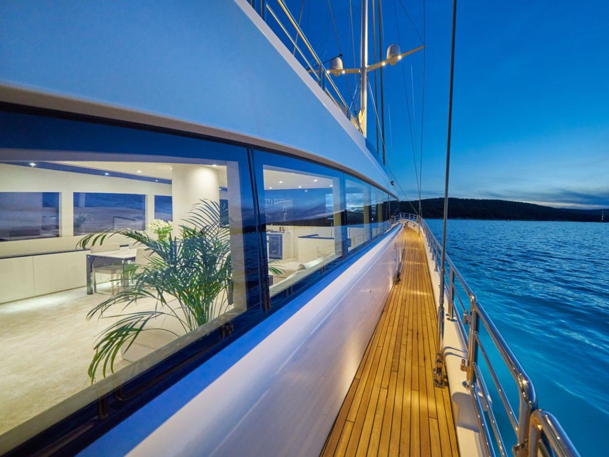 Side view of the deck onboard Acapella gulet in Croatia