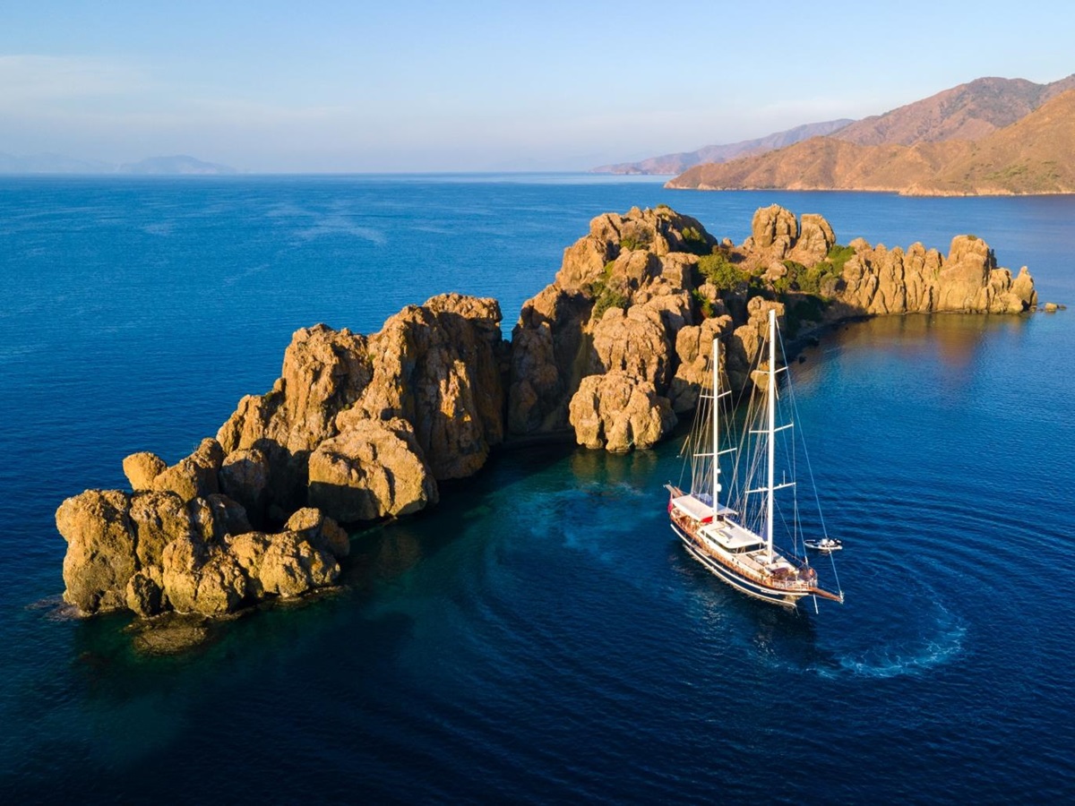 luxury gulet Blue Heaven anchored off the Turkish coast