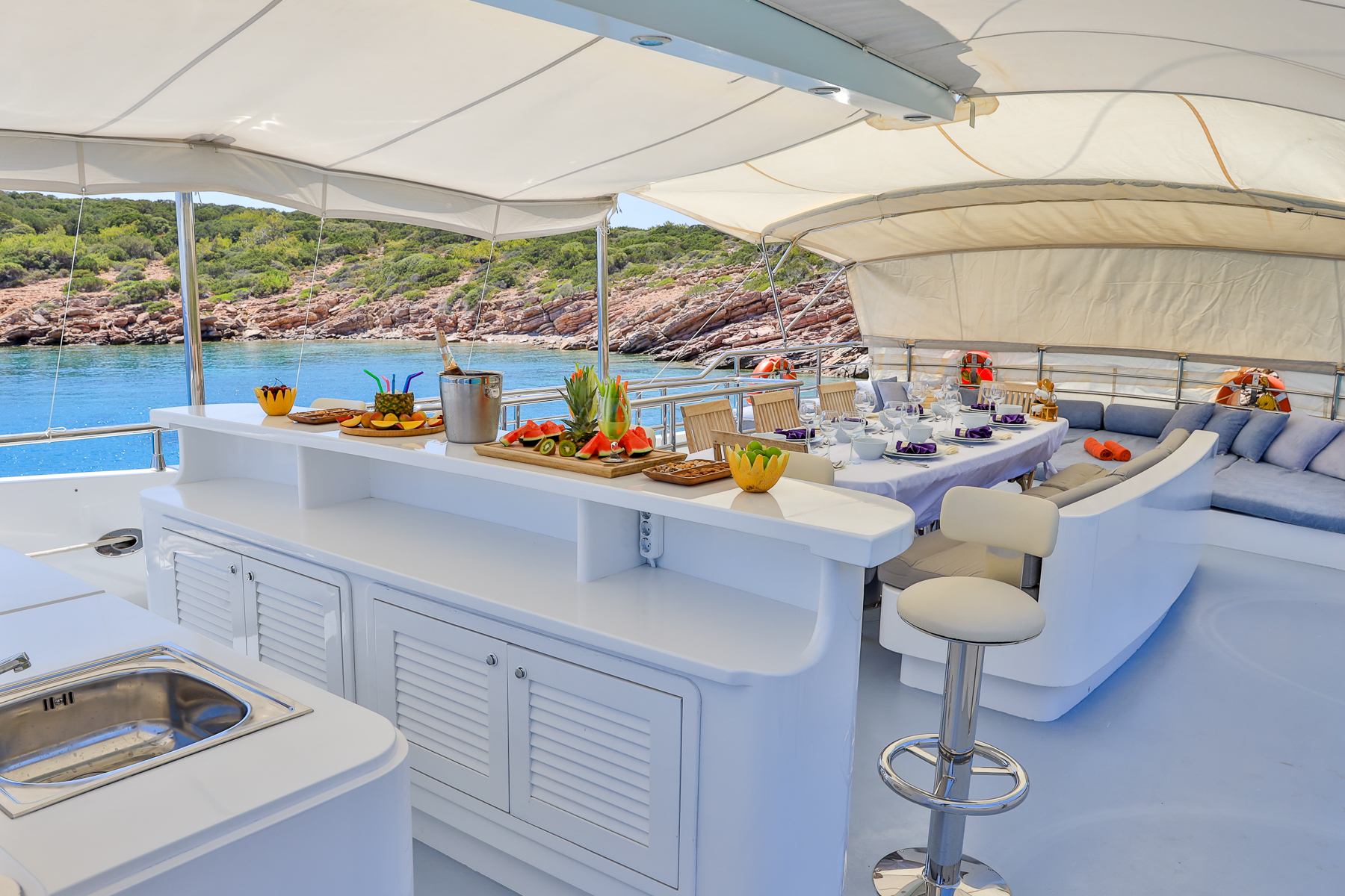Alfresco bar onboard the Gulmaria luxury gulet in Turkey