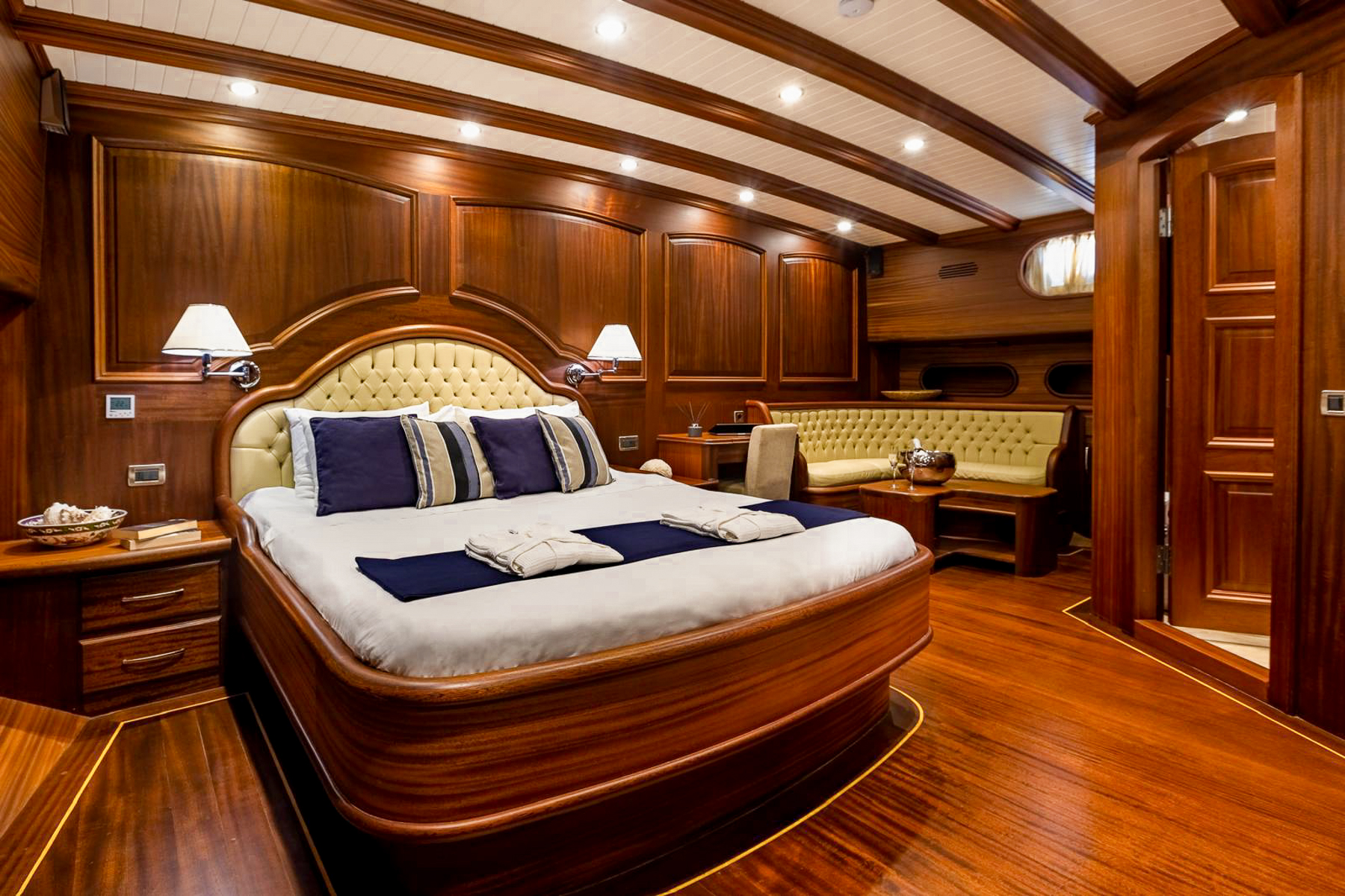 Main cabin bedroom onboard the Caner IV luxury gulet in Turkey