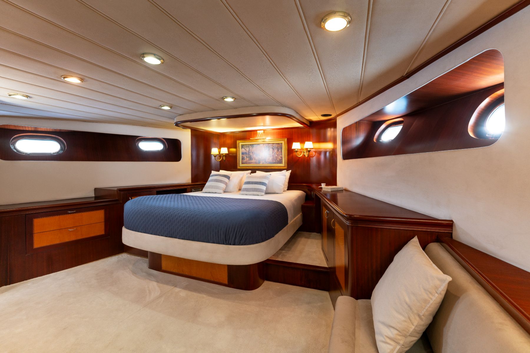 Main cabin onboard the Caneren luxury gulet in Turkey