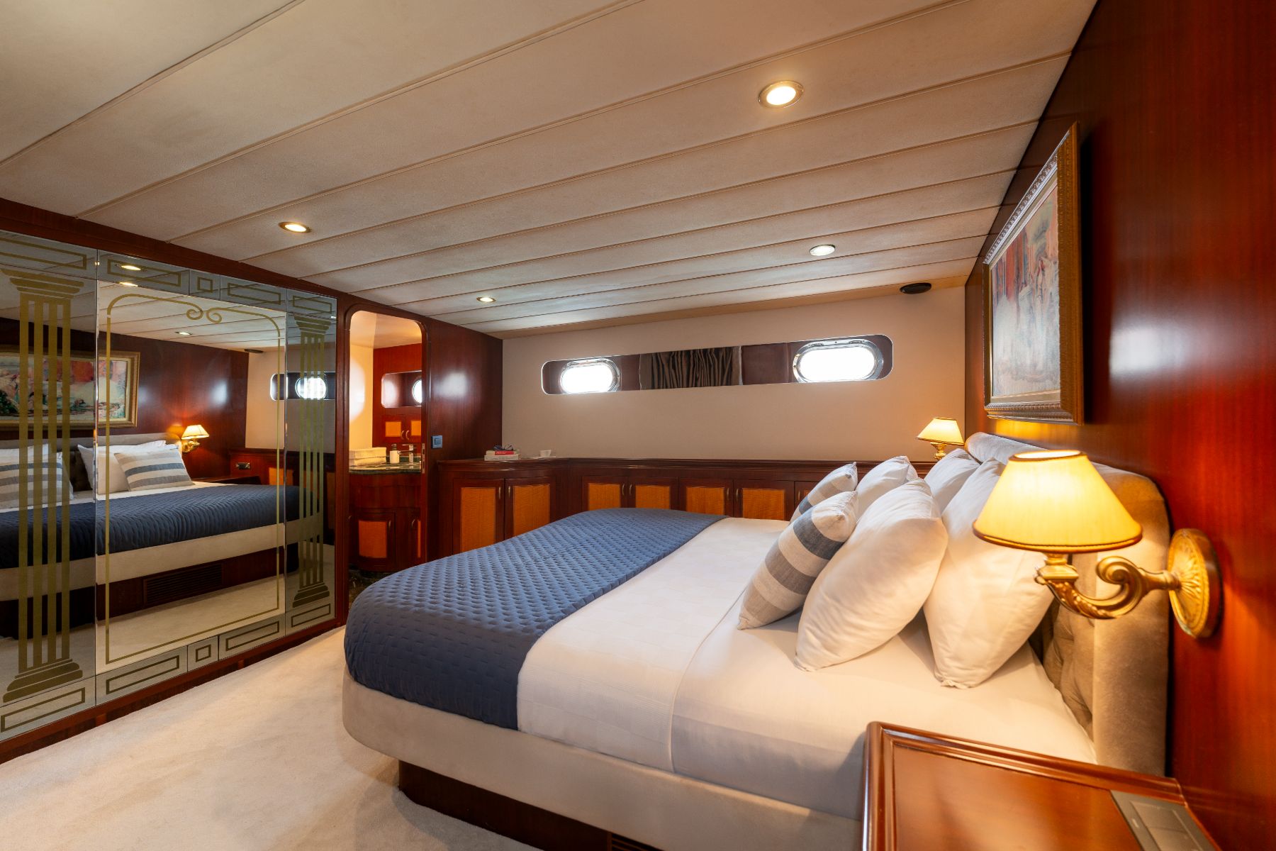 VIP Cabin onboard the Caneren luxury gulet in Turkey