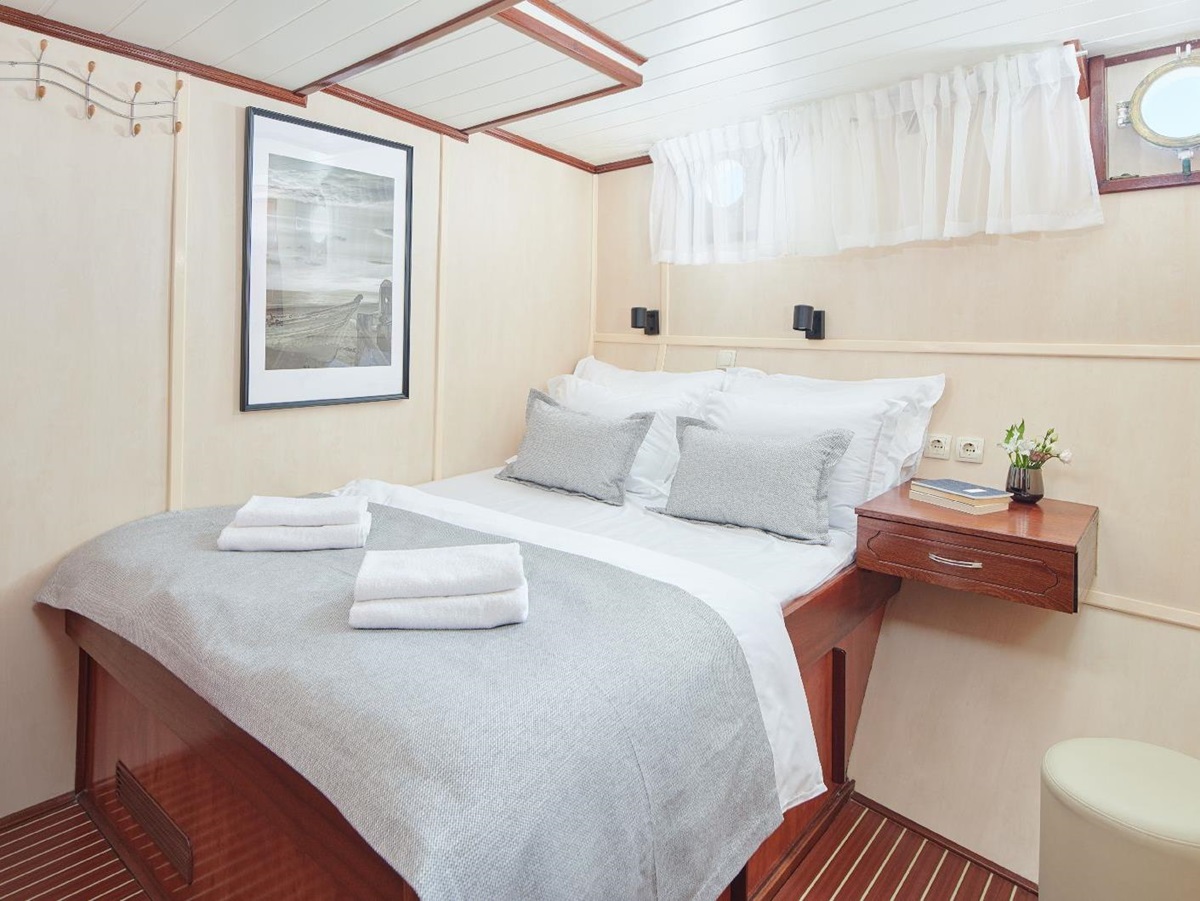 Light and airy cabin of the motor yacht Cataleya in Croatia