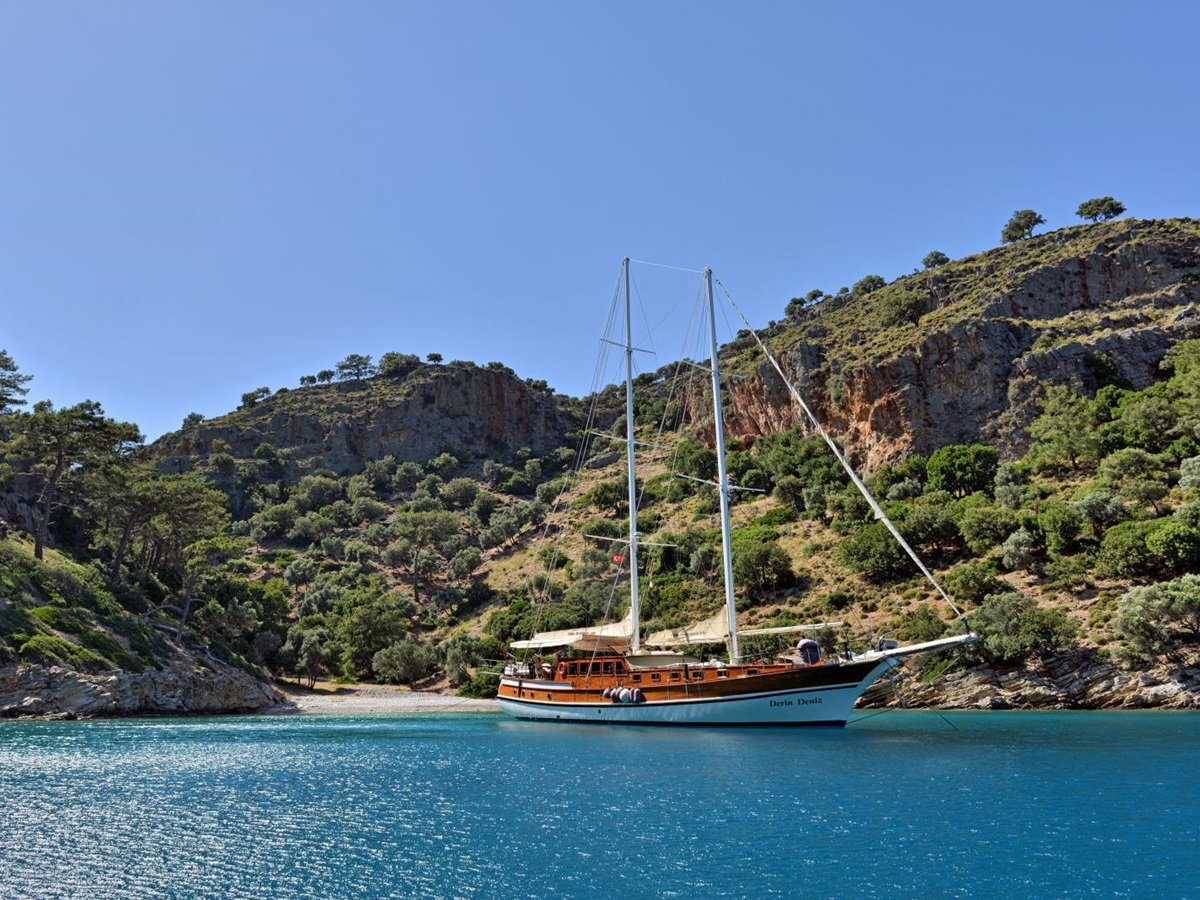 Derin Deniz, luxury gulet, exploring the Turkish coastline