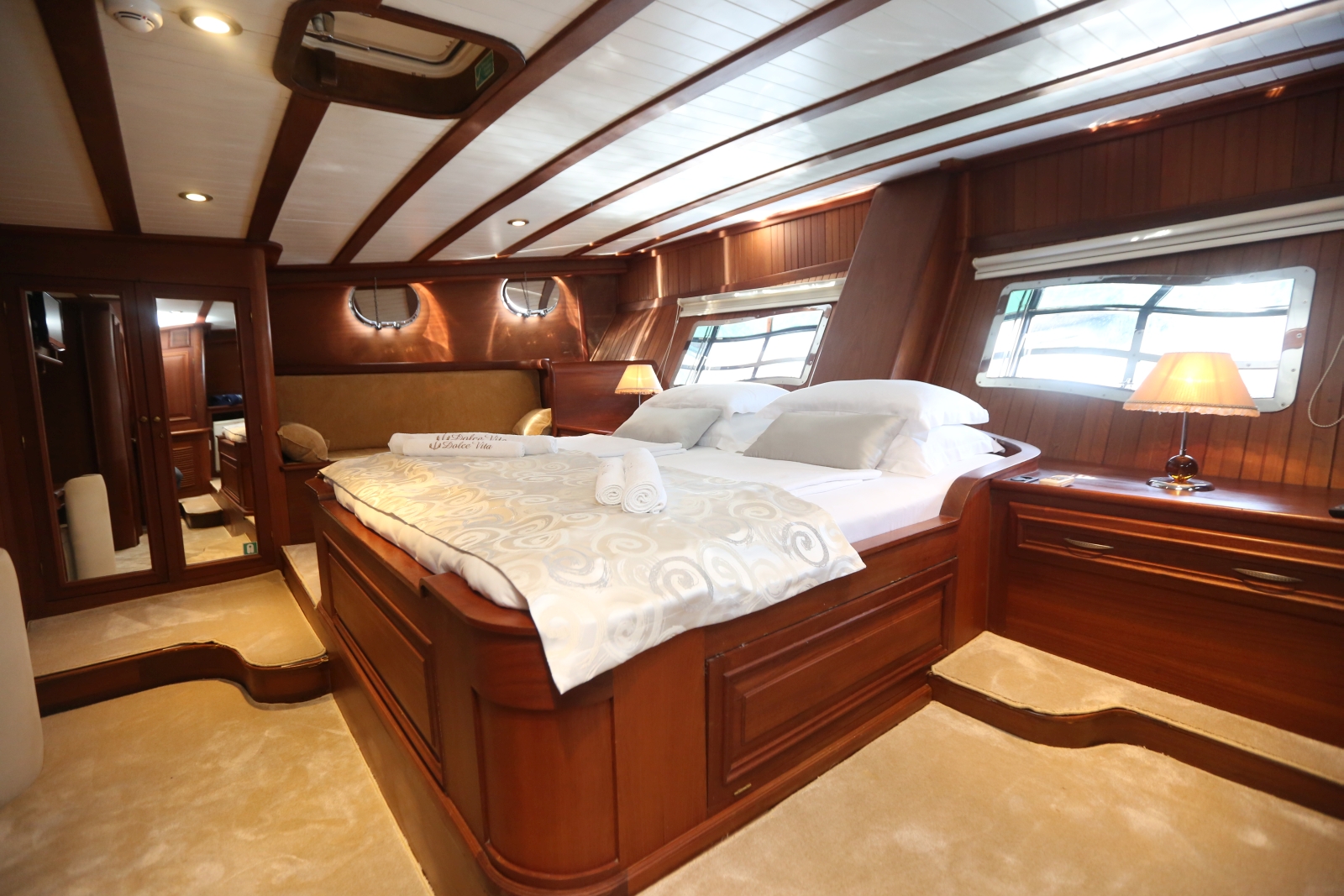 Owner's cabin on board the Dolce Vita gulet in Croatia