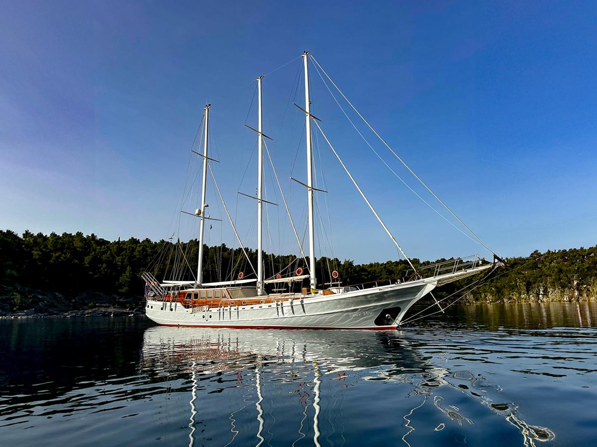 Exterior view of the Dolce Vita luxury gulet in Croatia