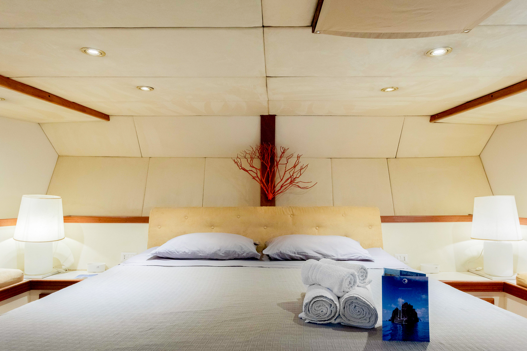 Main cabin onboard the DVI Marije luxury gulet in Italy
