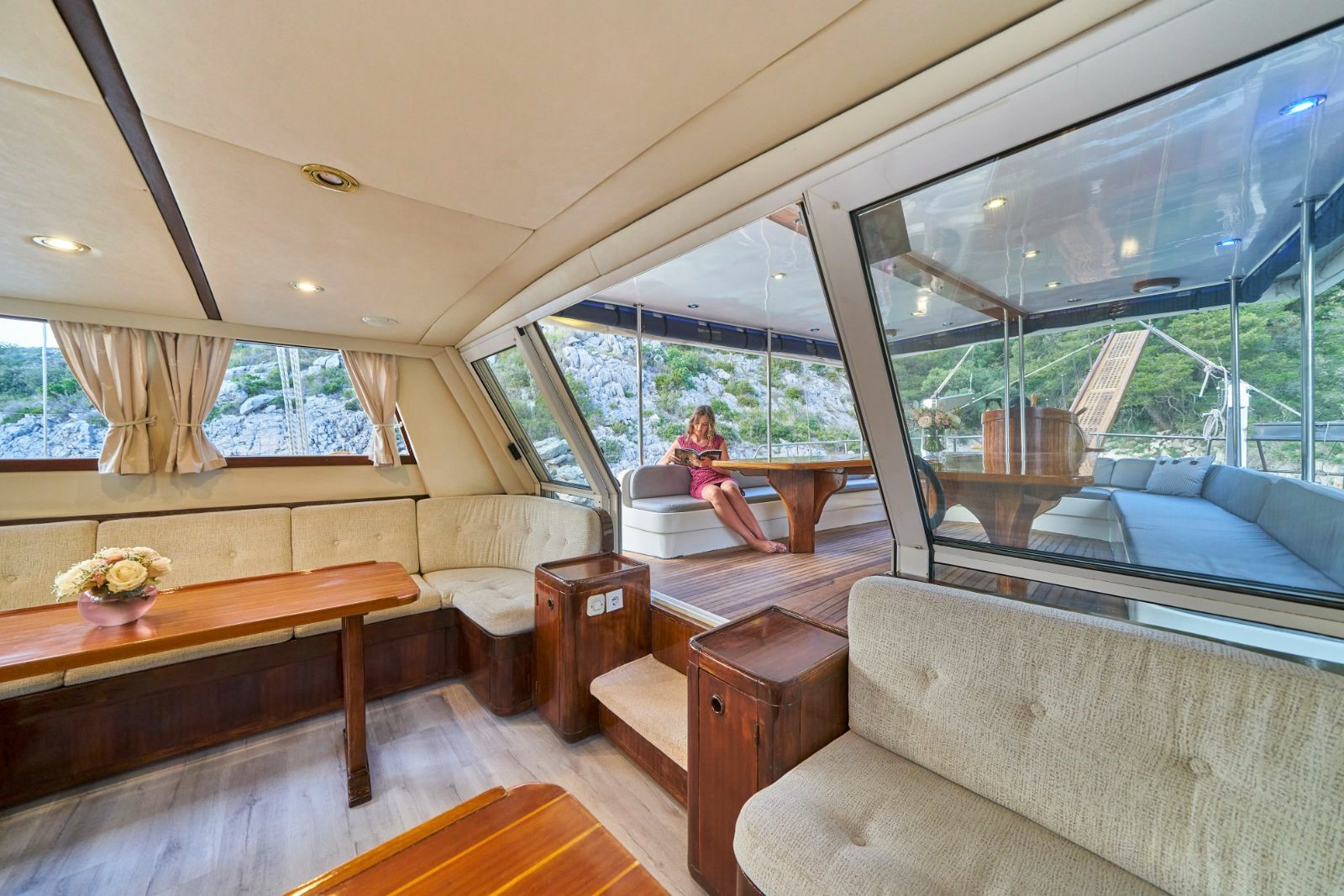 Indoor saloon lounge onboard the Fortuna gulet in Croatia