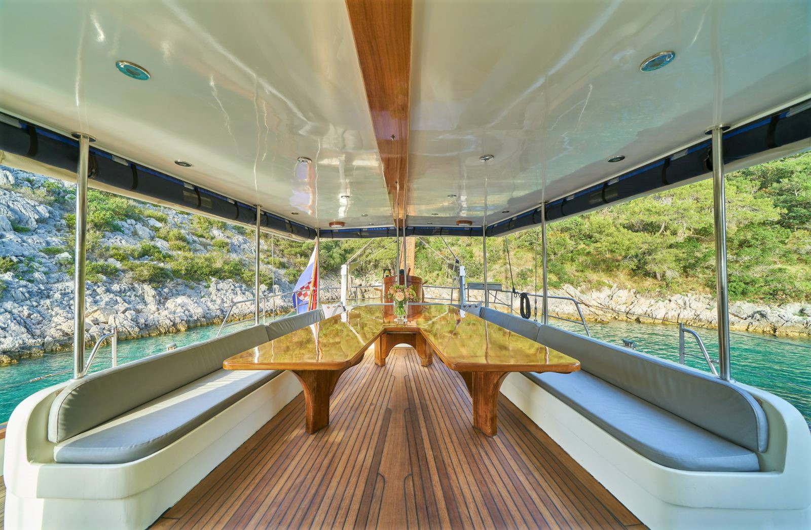 Outdoor lounge area onboard the Fortuna gulet in Croatia