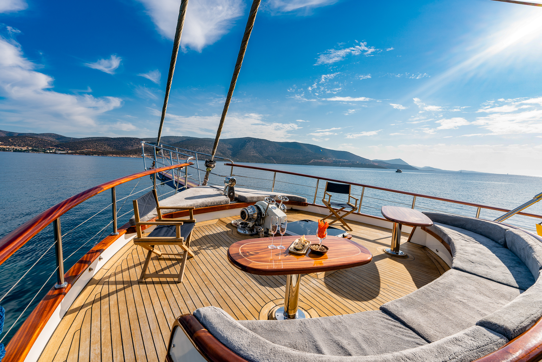 Alfresco lounge area onboard Gozdem the On eluxury yacht in Turkey