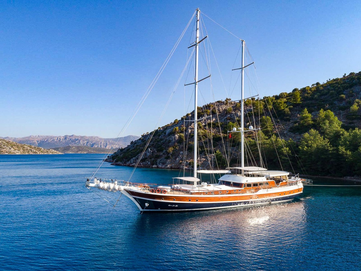 Exterior view of the Halcon del Mar luxury gulet in Turkey