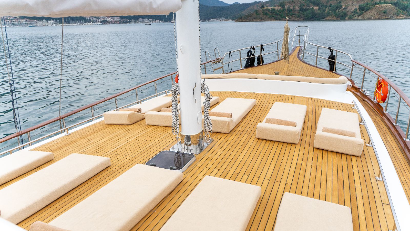 Comfortable sun deck on board the Happy Days gulet in Turkey