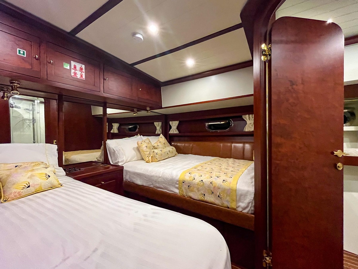 Twin cabin onboard the Kaftan luxury gulet in Turkey