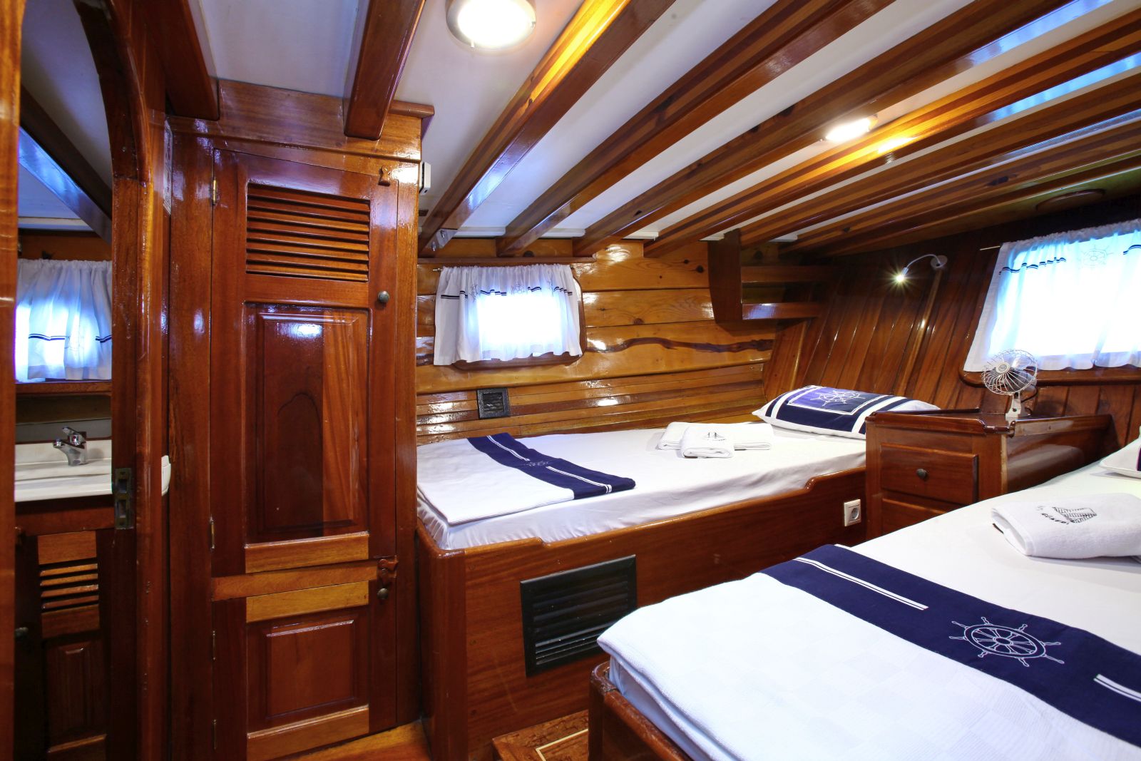 A cabin on Kaya Guneri II
